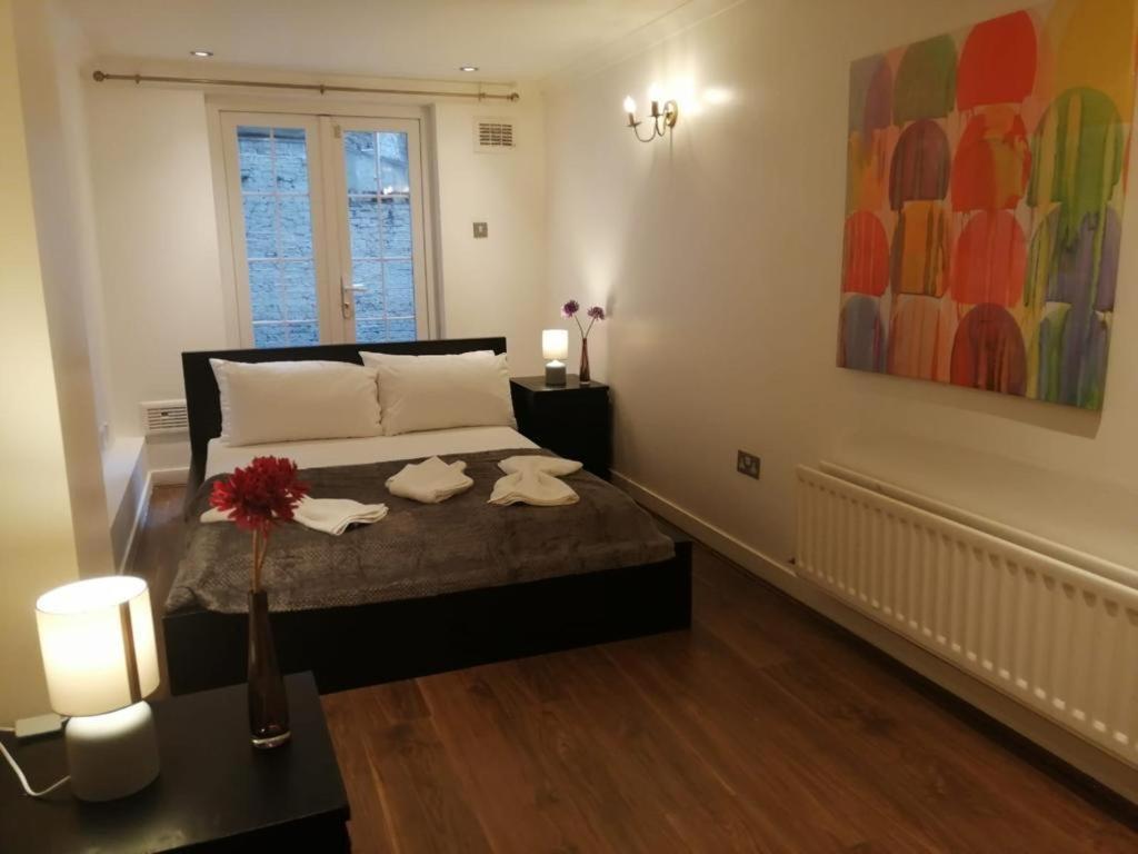 Entire 2-Bedroom Flat In Camden London Exterior foto